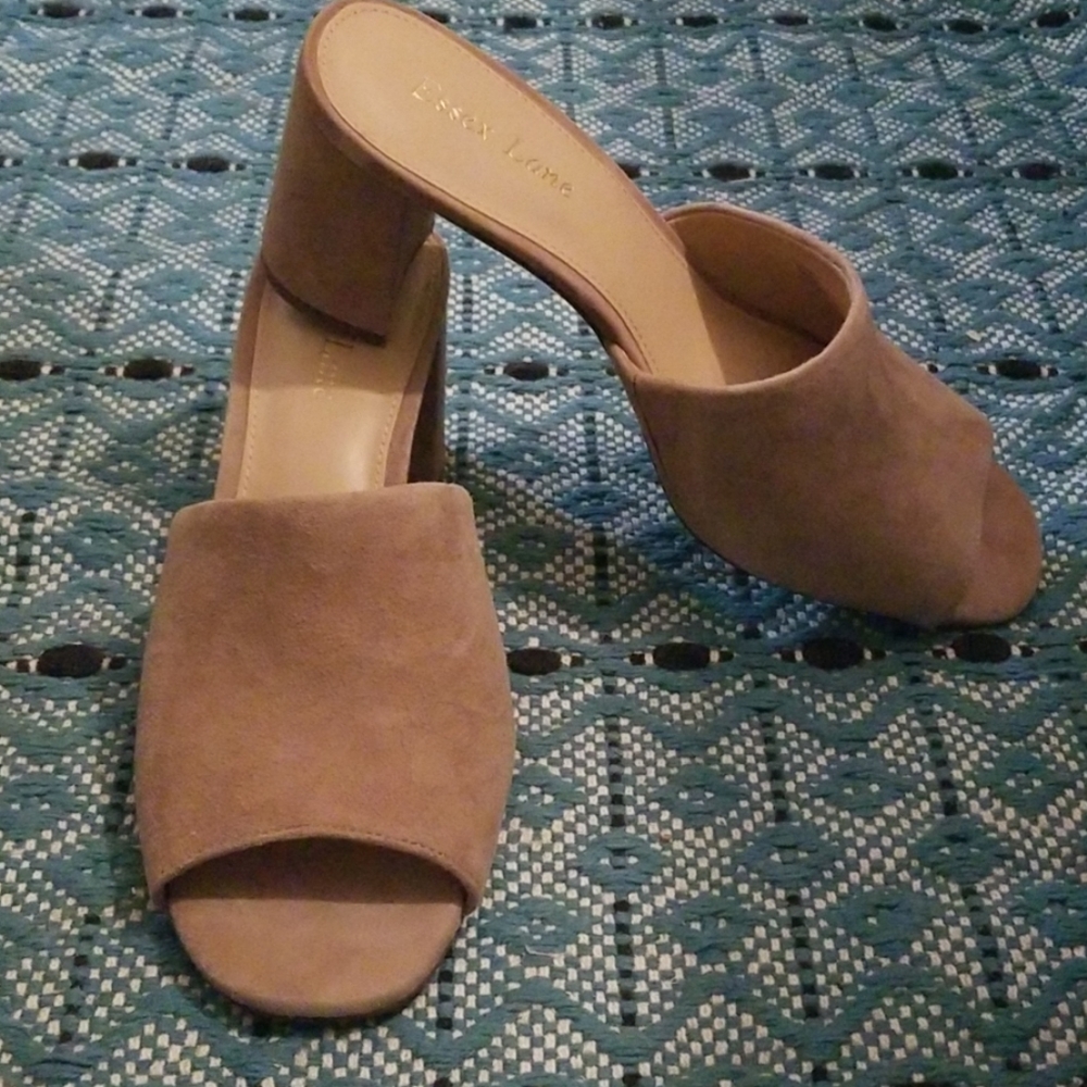 beige mules